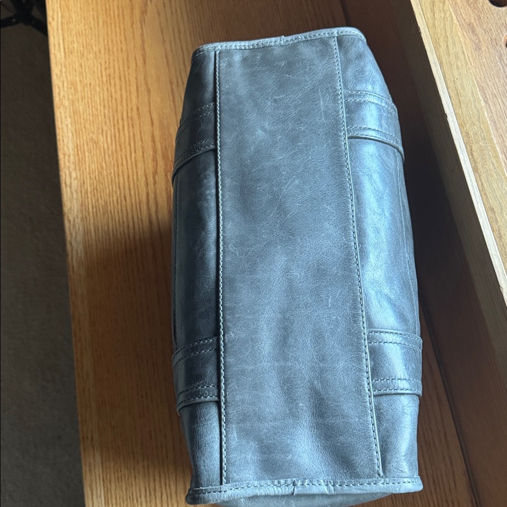 Frye Gray Shoulder Bag with Sleek Design - Picture 5 of 5